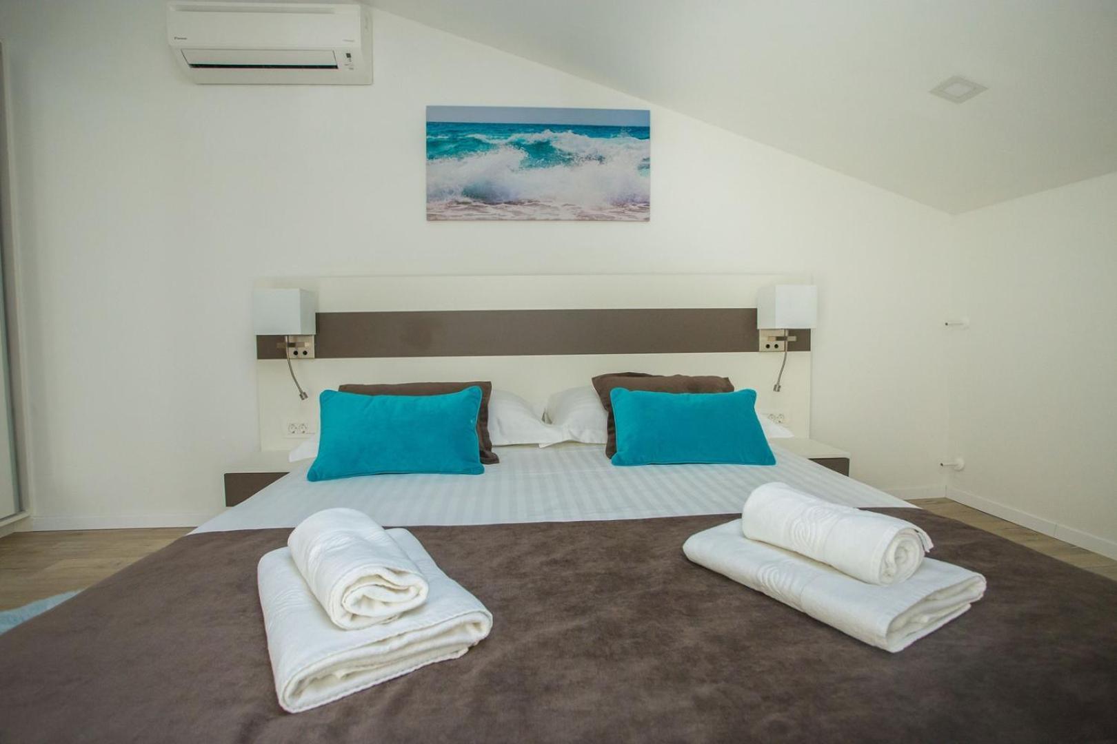 Two Bedroom Milohanic Iii *