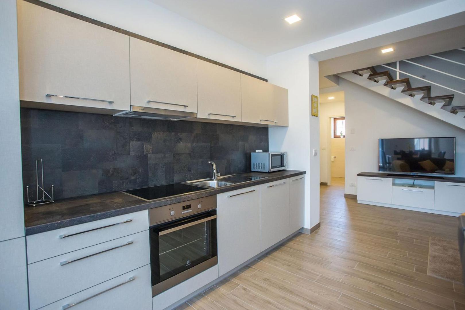Two Bedroom Milohanic Iii Apartment